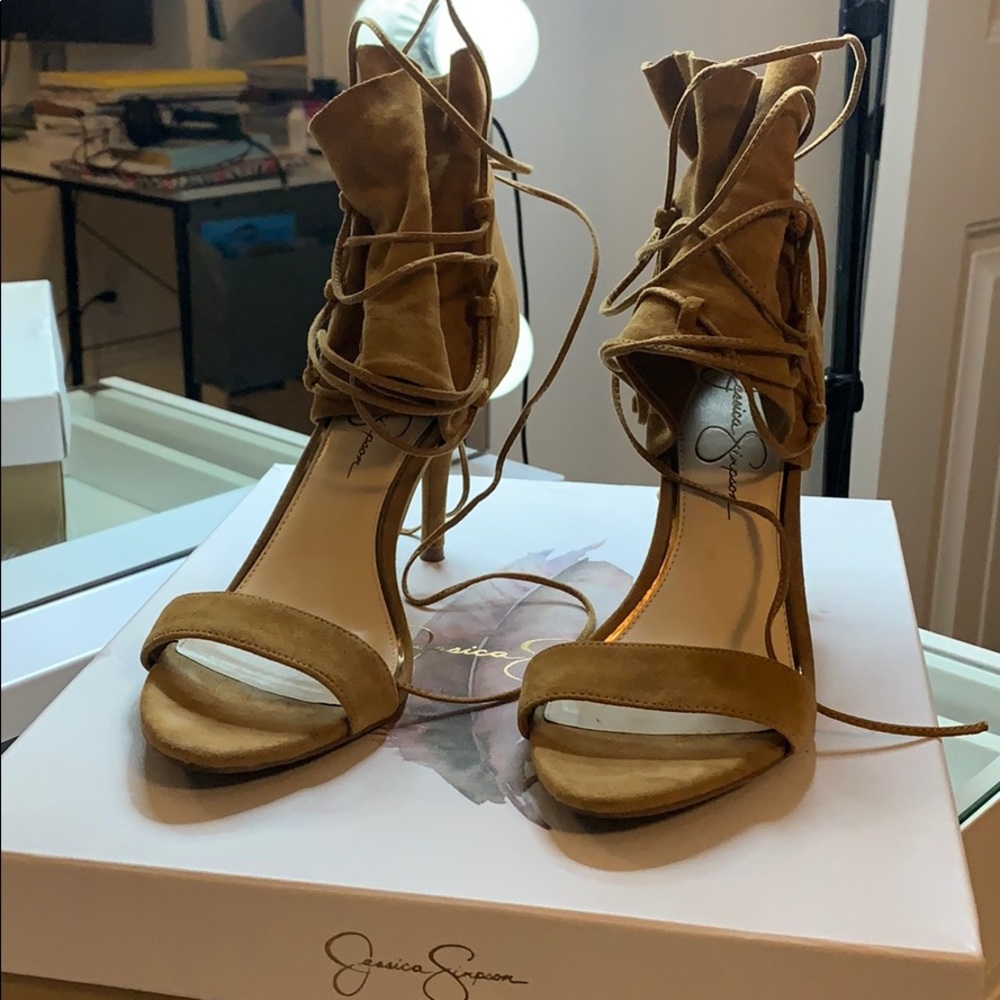 Jessica Simpson heels
